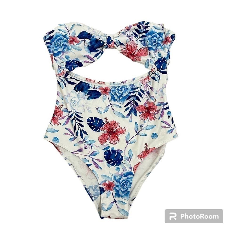 Cupshe White Floral Cut Out Scalloped One Piece Size Large